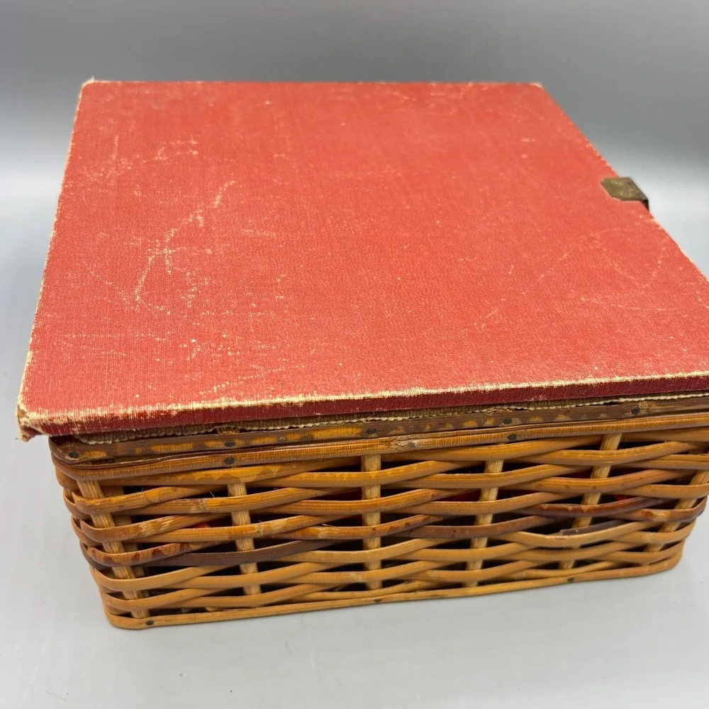Vintage Wicker Sewing Box Red Tufted Fabric Lined‎ Lid Decorative Storage